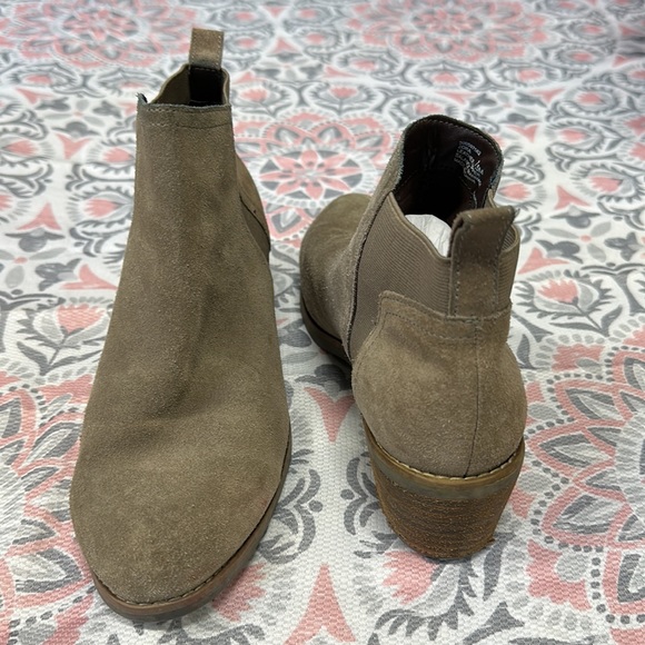 🔅‼️Kelly & Katie Sued Ankle Boots size 7.5 W - Picture 10 of 15